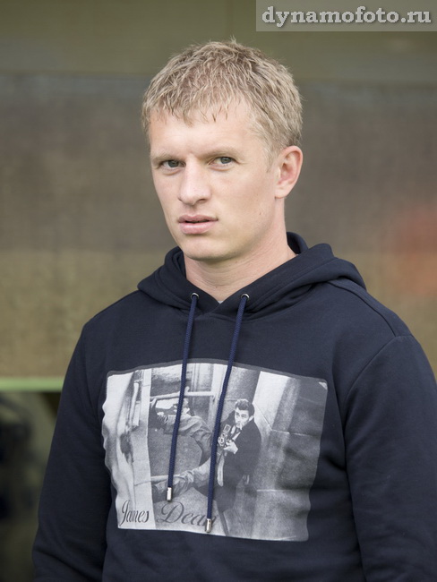 Денис Колодин