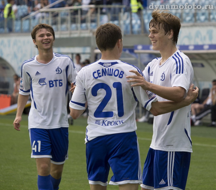 18/06/2011 Динамо - Томь (3-0)