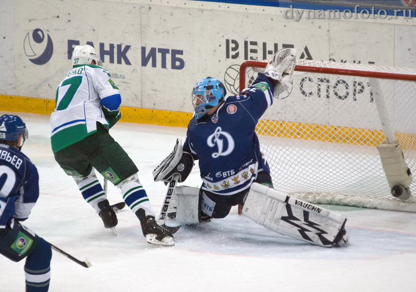 03/11/2010 Динамо - Салават Юлаев (2-4)