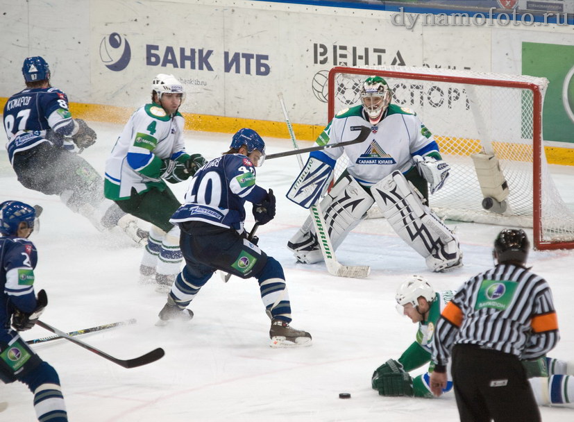 03/11/2010 Динамо - Салават Юлаев (2-4)