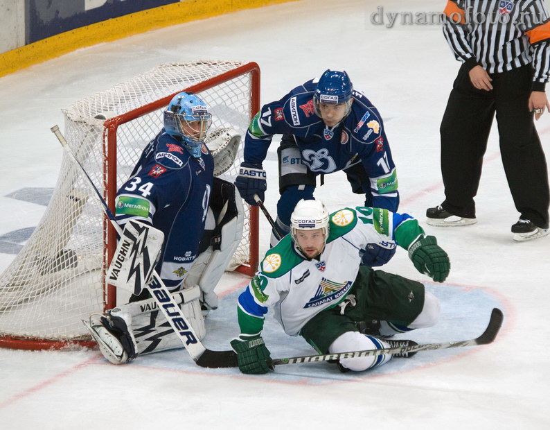 03/11/2010 Динамо - Салават Юлаев (2-4)