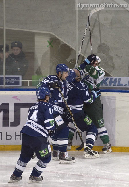 17.11.2011 Динамо - Салават Юлаев (7-3)