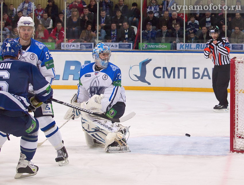 19/11/2011 Динамо - Нефтехимик (1-2)