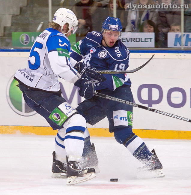 19/11/2011 Динамо - Нефтехимик (1-2)