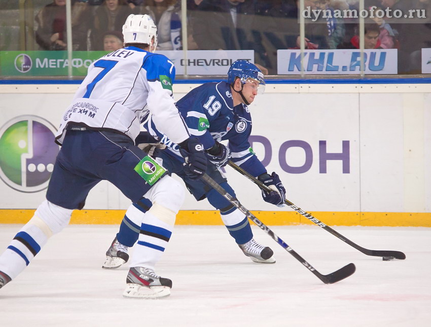 19/11/2011 Динамо - Нефтехимик (1-2)